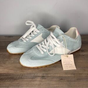 New with tags Mila Paoli Light Blue Suede Athletic Sneakers with White size 8